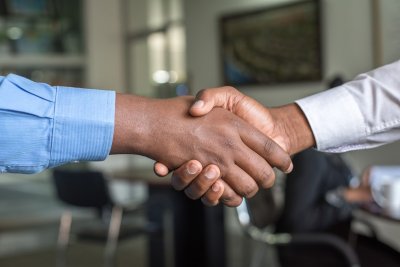 Nieuwe regels voor bedrijfsoverdracht raken alle DGA's